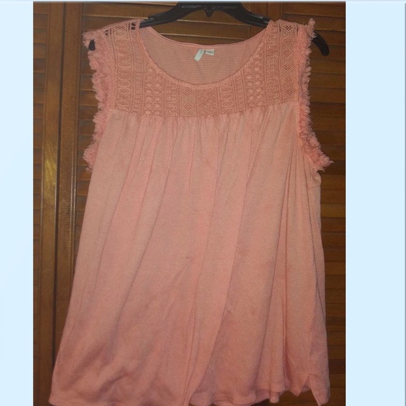 Peach sleeveless shirt